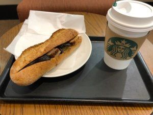 スタバの「ハイビスカスティー」はいい女の自己暗示がかけられておすすめ