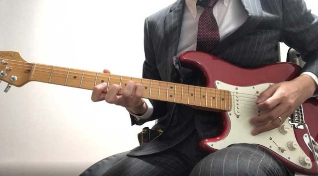 局所性ジストニアをきっかけに右利きなのにレフティギタリストに。インビンシブル吉岡さんインタビュー