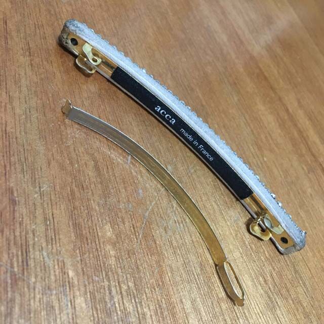 Acca アッカ 店頭で修理を断られたバレッタを セルフメンテで自力修理する方法 ていない ていねいじゃない暮らしのブログ Powered By ライブドアブログ Acca アッカ 店頭で修理を断られたバレッタを セルフメンテで自力修理する方法 ていない ていねいじゃない暮らしのブログ Powered By ライブドアブログ