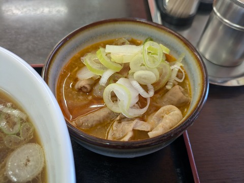 日の出食堂 もつ煮