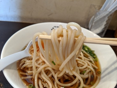胡月 麺