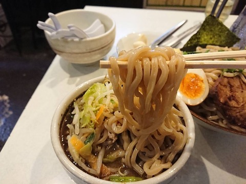 まるよし 麺