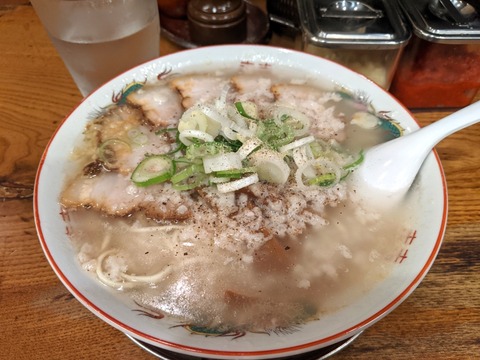 渡なべ 環七背脂チャッチャラーメン