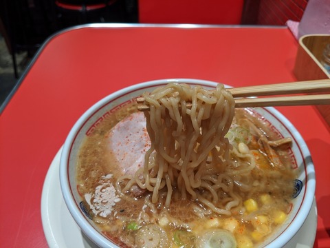 ソラノイロ食堂　麺