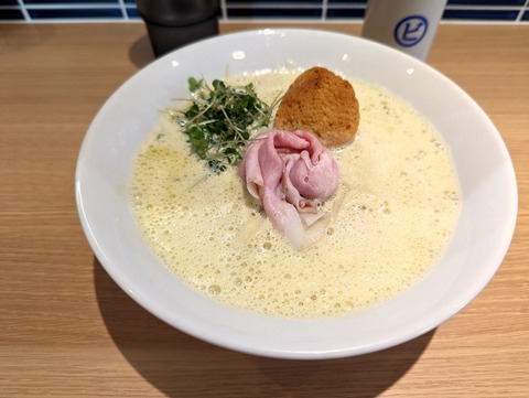 ビスク あさりカルボ