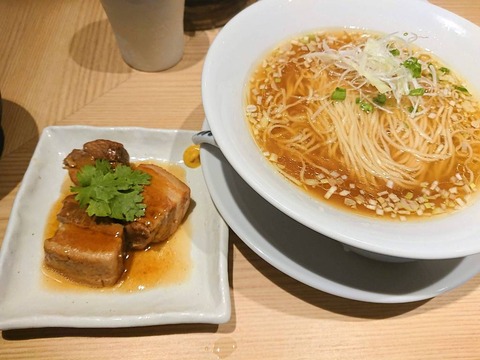 龍の眼　角煮そば