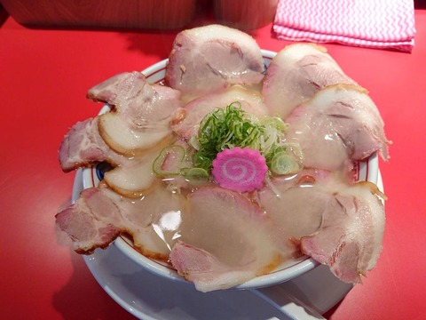 ソラノイロ食堂 花びらチャーシューメン
