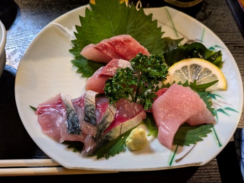 留味庵　お造り三点盛