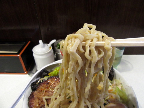 まるよし 麺