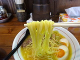 シマシマトム　麺