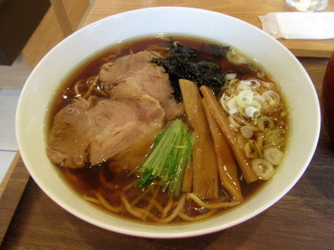 くら馬 醤油ラーメン