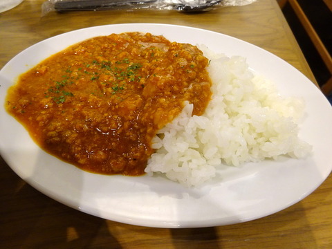 むぎとオリーブ　トマトキーマカーレ