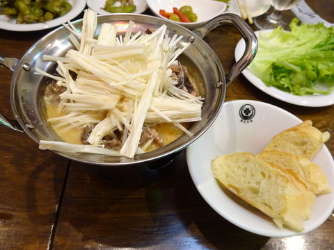 東京MEAT酒場 エノキのアヒージョ