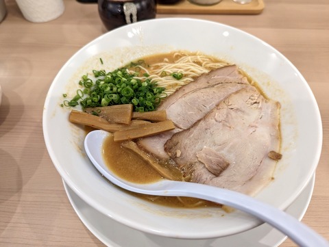 嘉六田　光