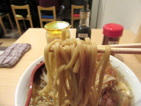 ブタヒロ　麺
