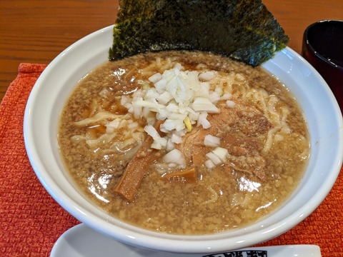 ラーメン二葉 背脂煮干しらーめん