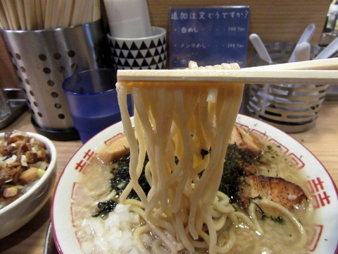 煮干そば流。　麺