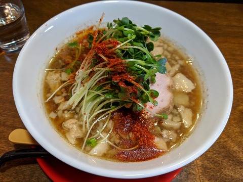 ラーメンハウスブレーンバスター　煮込み背脂太ちぢれ麺