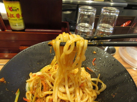 東京じゃじゃ麺まるきゅう 麺