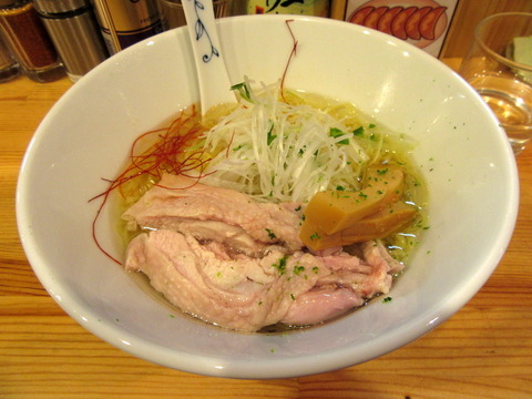 新宿四葉　鶏塩らあめん