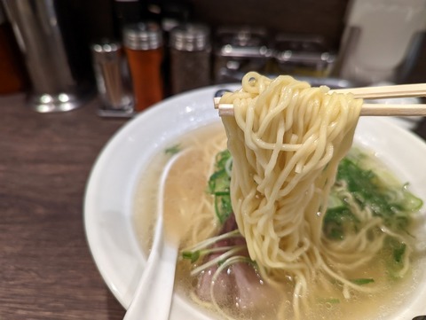 たけろく　麺