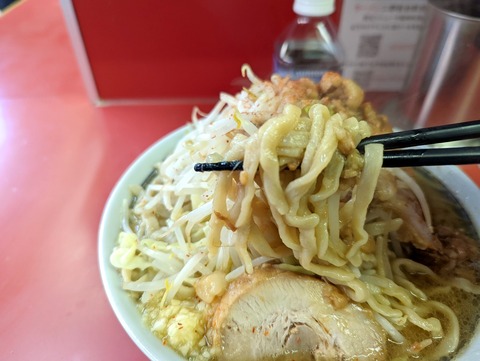 ラーメン二郎桜台駅前店 麺