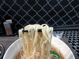らぁ麺 赤青 麺