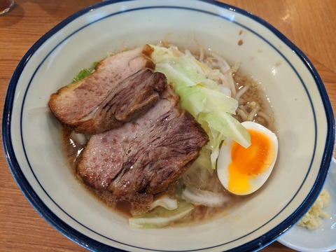 らーめん勇　しょうゆ豚骨