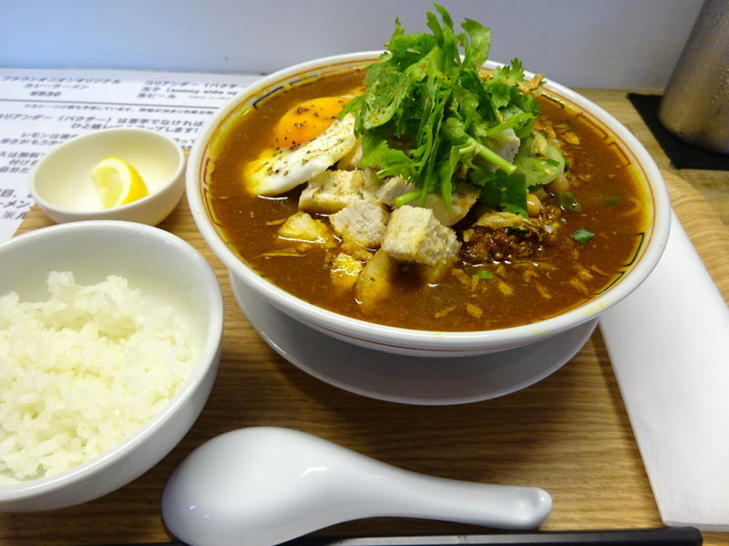 ファクトリー ブラウン オニオン カレー 西高島平のカレー専門店「ブラウンオニオンカレーファクトリー」で平日限定のナポディアンを食べてきた。