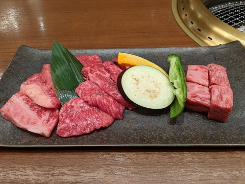 味蔵 飛騨牛盛り