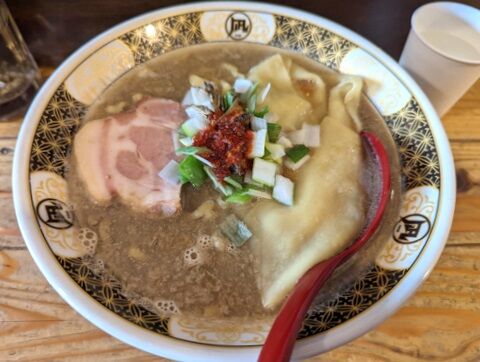 凪 煮干そば(肉入り)