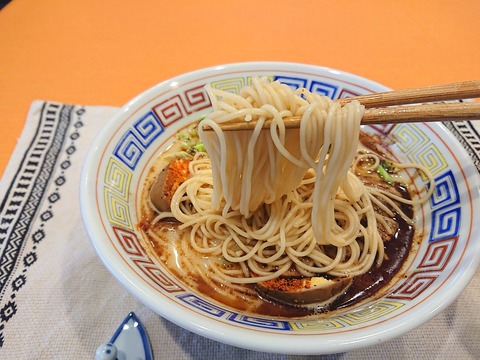 桂花ラーメン　麺