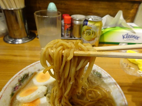 下頭橋ラーメン 麺