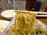 トナリ 麺