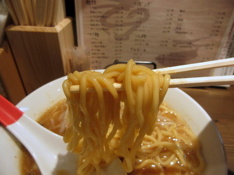 らーめん神宮　麺