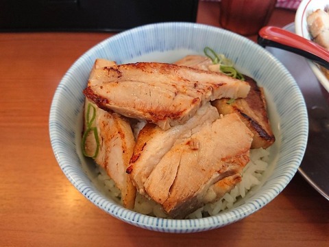 麦の花　チャーシュー丼