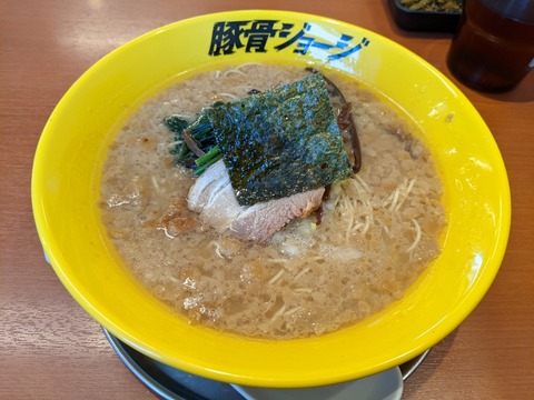 豚骨ジョージ ジョージラーメン醤油