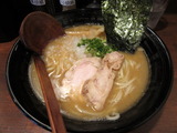麺匠黒庸介 黒鶏白湯