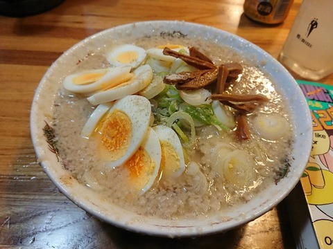 下頭橋ラーメン ラーメンスライス玉子