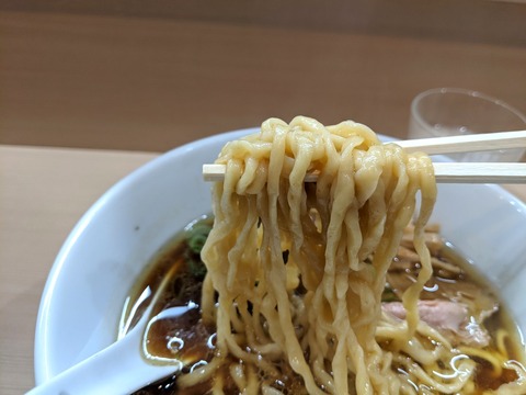 手揉み中華そば中村 麺