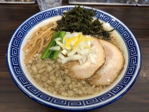 さん式 烏賊背脂煮干し中華そば
