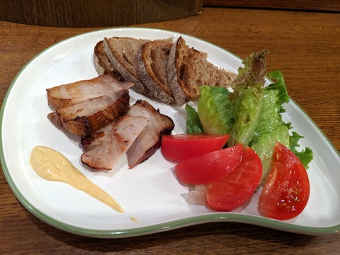しぇんろん 豚肉の燻製