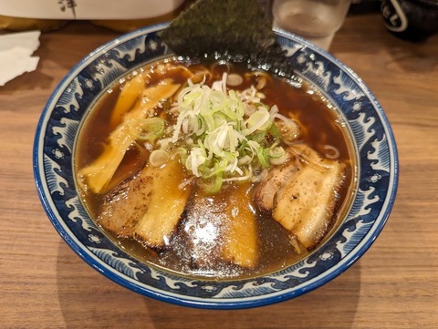 麺屋しらかわ　中華そば