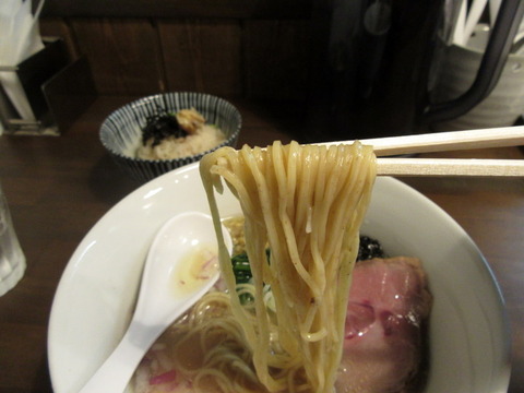 貝節麺RAIK 麺
