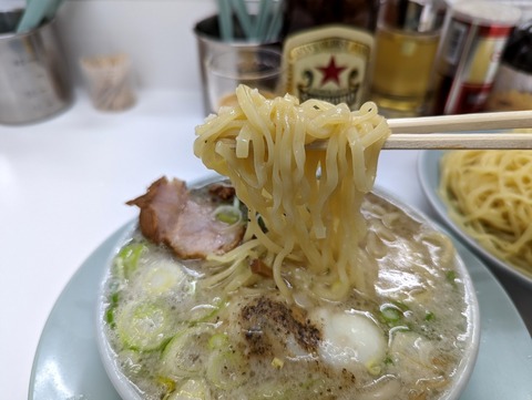ともちん 麺