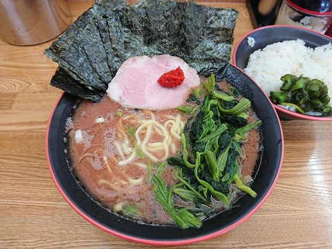 紫極　のり・ほうれん草ラーメン