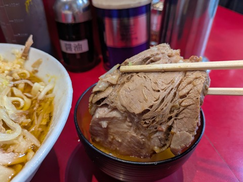 ラーメン二郎西台駅前店 (2)