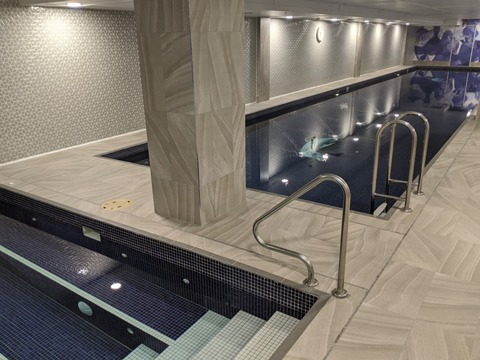 Meriton suites pool