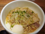 アイバンラーメンPlus 特製4チーズまぜ