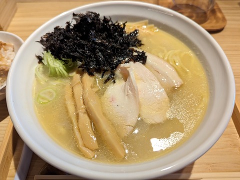 稲るり 糀白湯めん